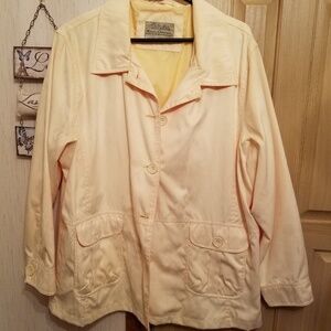 Cabelas Soft Yellow Jacket Size 2x